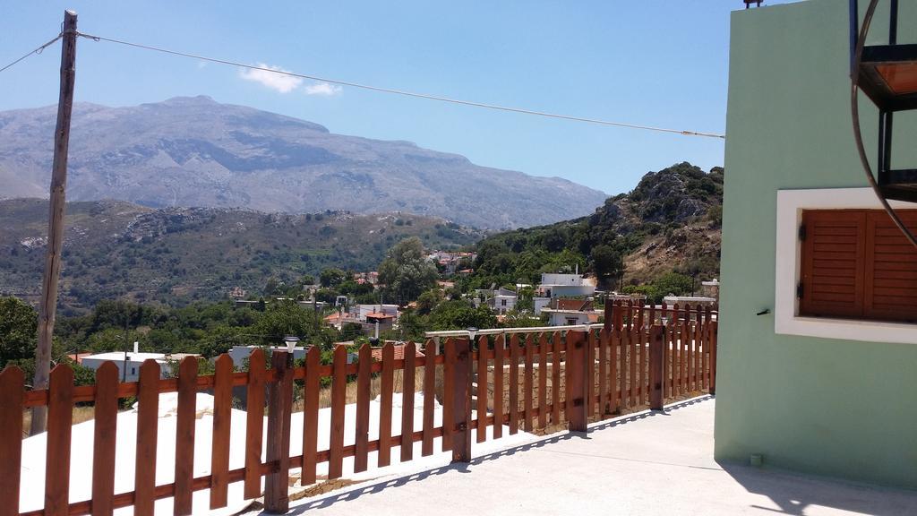 Elia Meronas Exterior photo